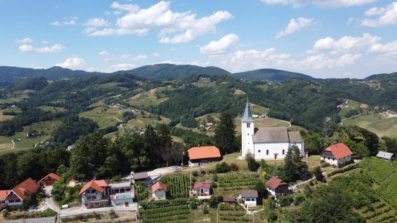 Vineyard Paradise Senica Dramlje Buitenkant foto